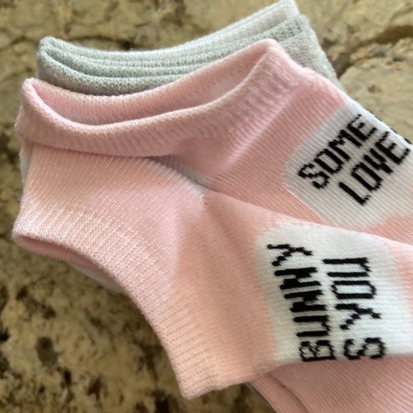 NWT HELLO SPRING WOMEN’S LOW CUTS - Picture 8 of 9